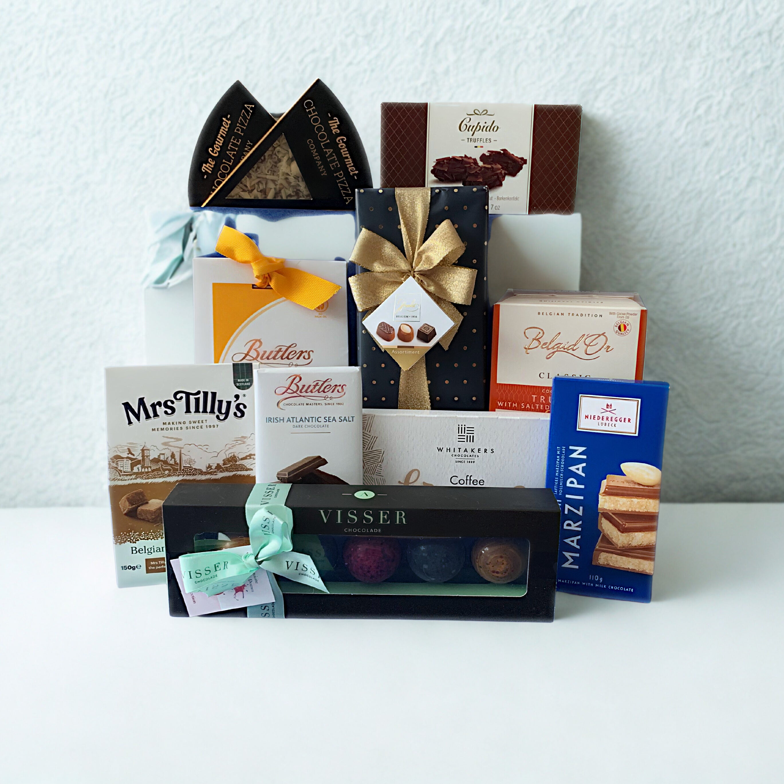 Large Chocolate Hamper with Prosecco