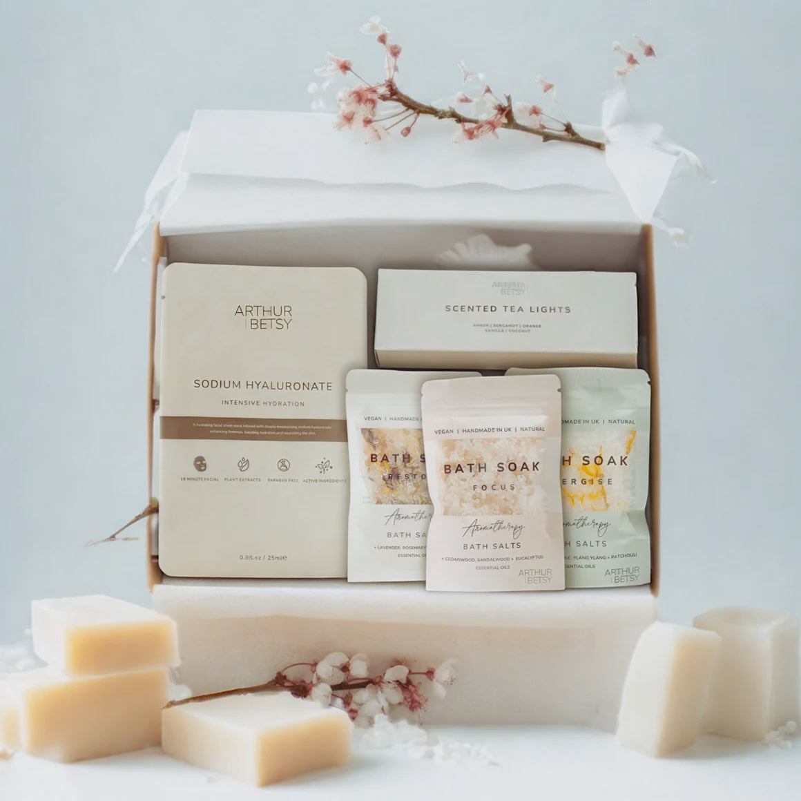 Arthur Betsy Essentials Hamper